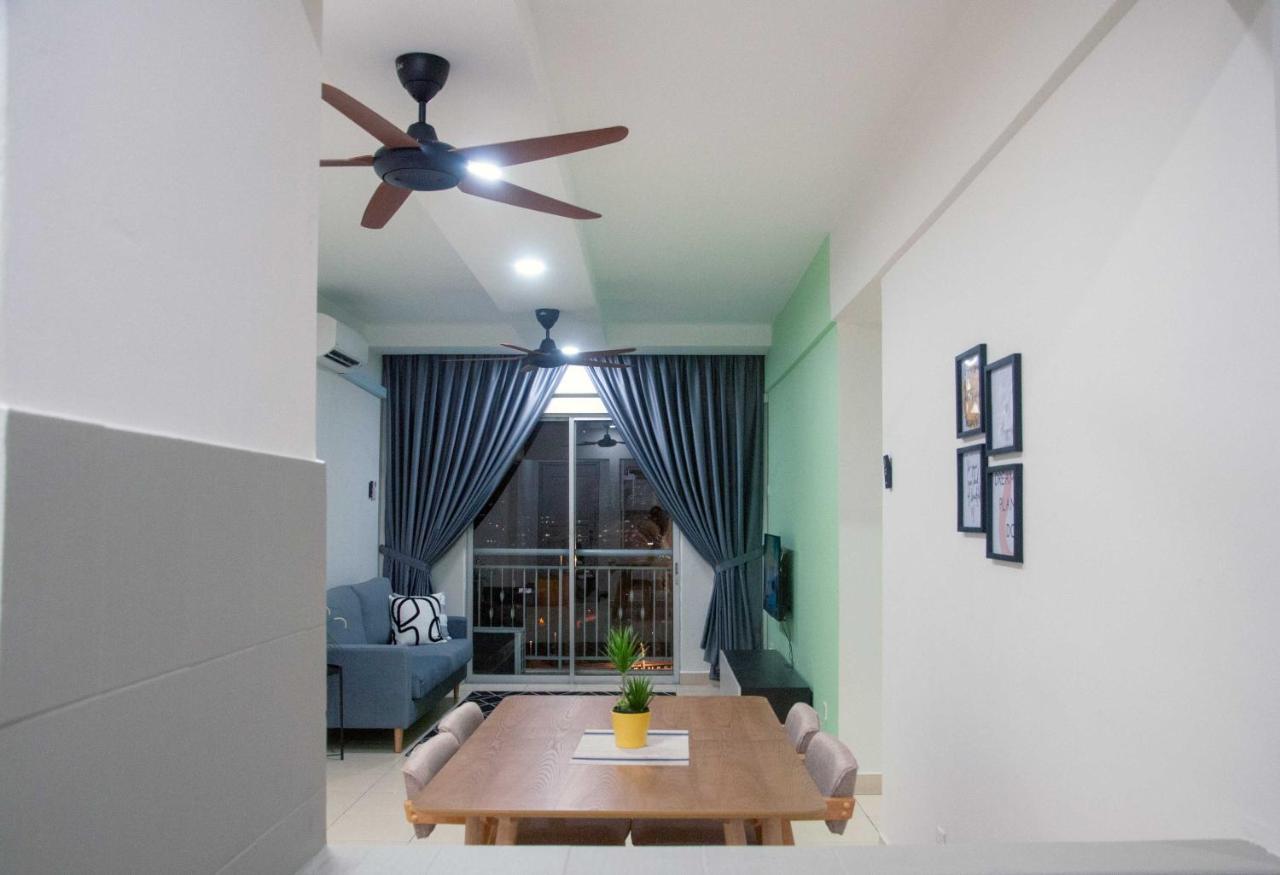 Five H Family Service Apartment Seri Kembangan Zewnętrze zdjęcie