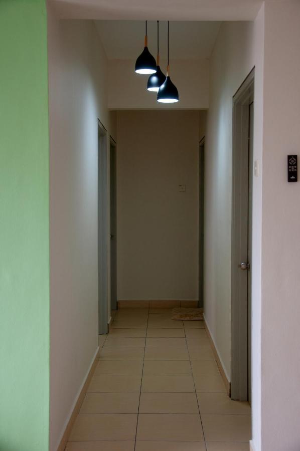 Five H Family Service Apartment Seri Kembangan Zewnętrze zdjęcie