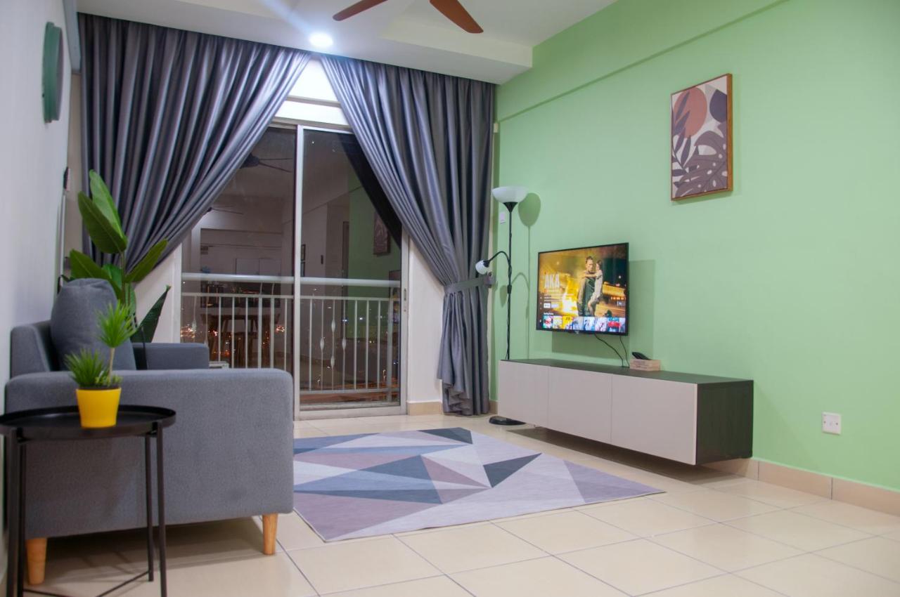 Five H Family Service Apartment Seri Kembangan Zewnętrze zdjęcie