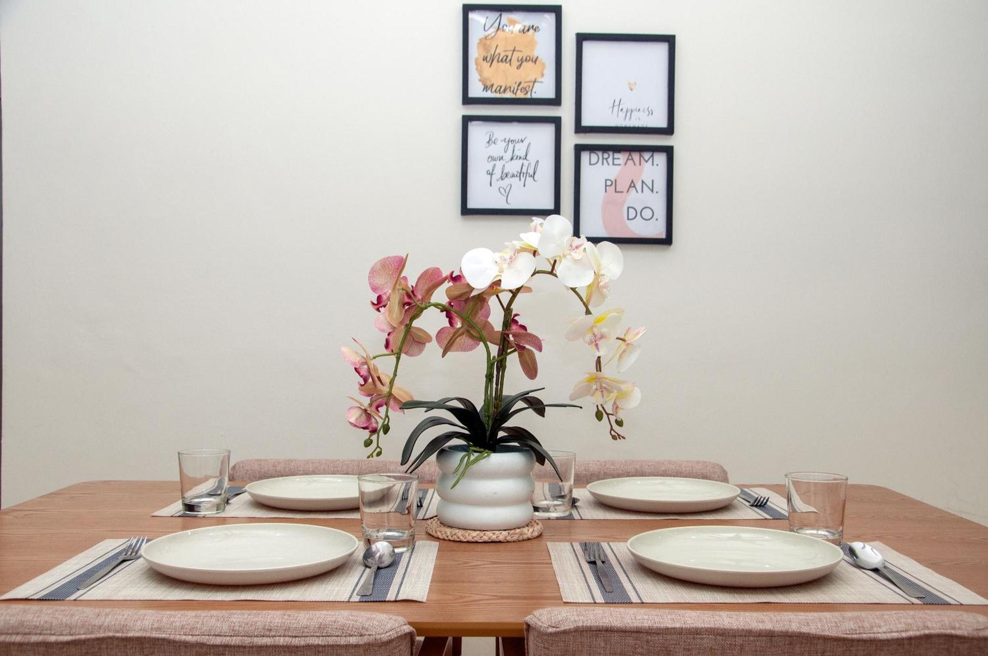 Five H Family Service Apartment Seri Kembangan Zewnętrze zdjęcie